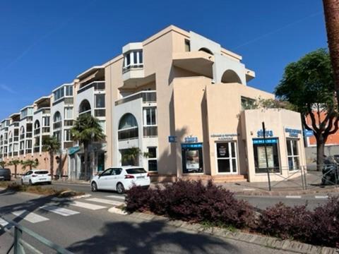 T2! 3 Ou 4 Personnes Centre Ville Neuf Avec Garage Санари-сюр-Мер Экстерьер фото
