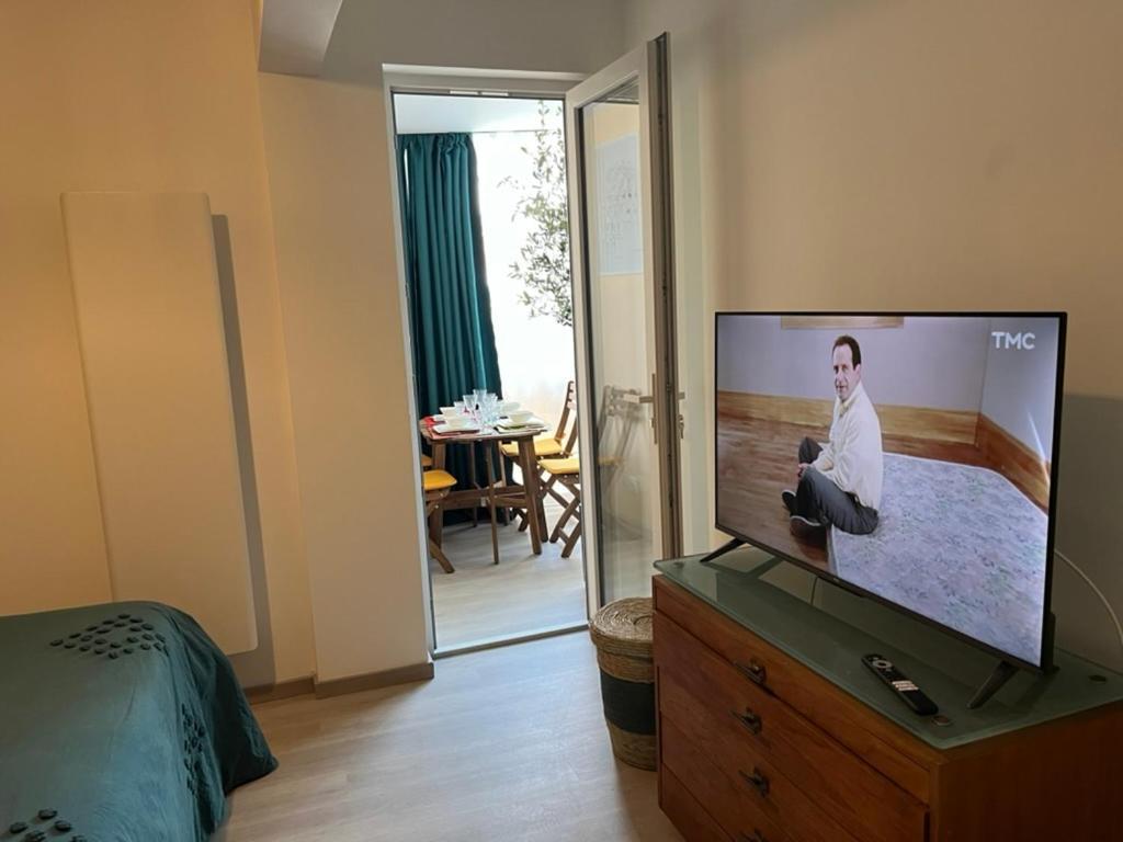 T2! 3 Ou 4 Personnes Centre Ville Neuf Avec Garage Санари-сюр-Мер Экстерьер фото