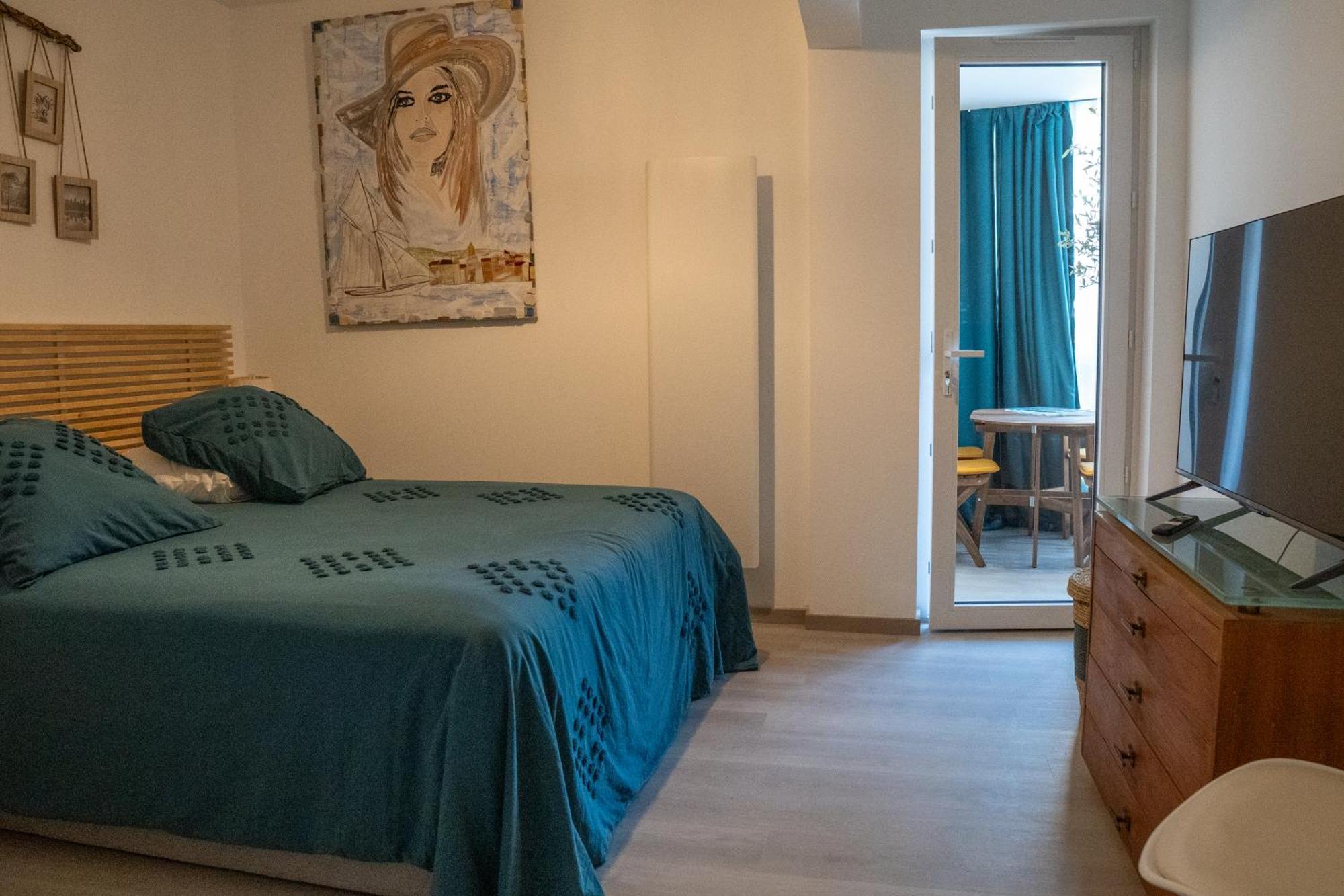 T2! 3 Ou 4 Personnes Centre Ville Neuf Avec Garage Санари-сюр-Мер Экстерьер фото