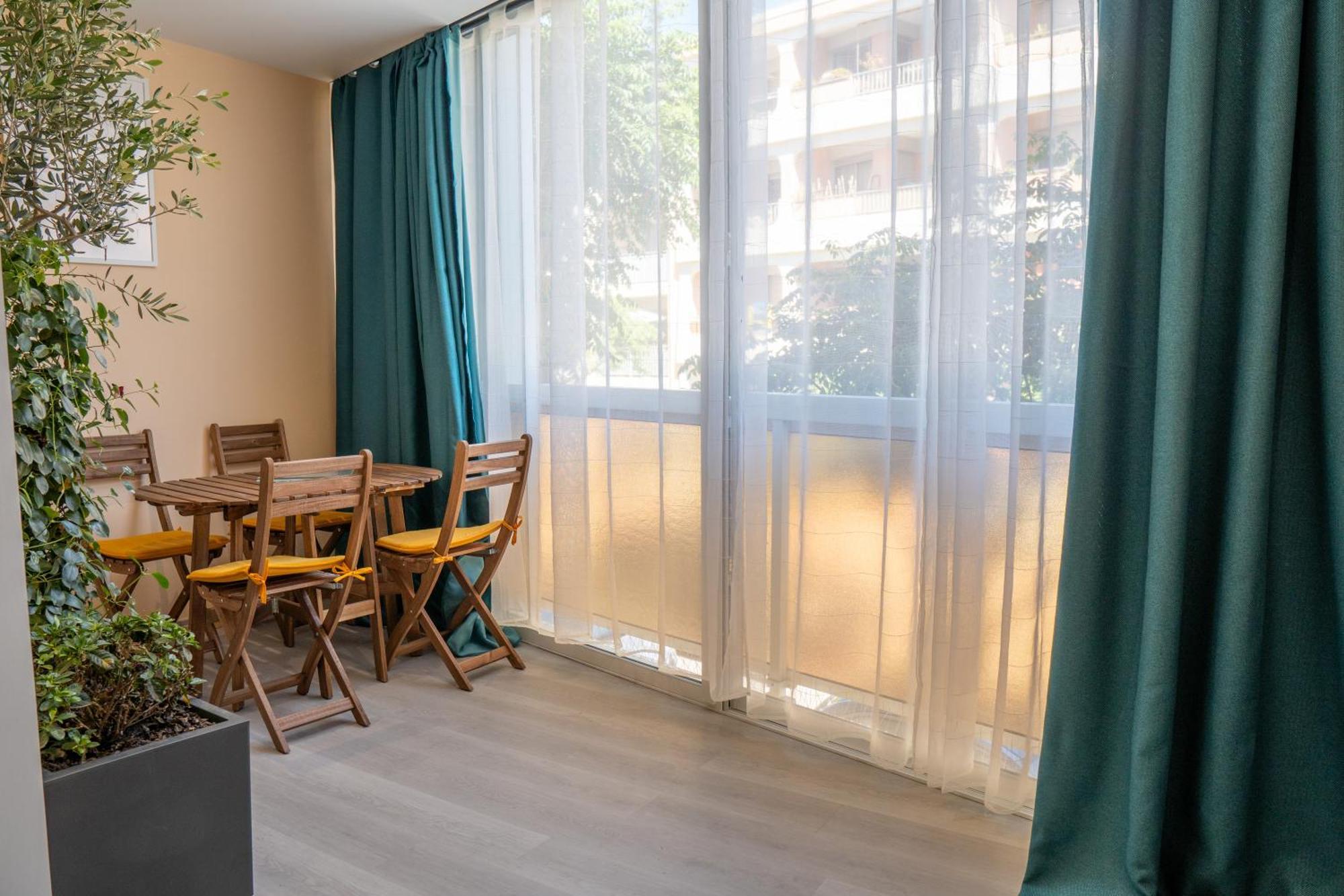 T2! 3 Ou 4 Personnes Centre Ville Neuf Avec Garage Санари-сюр-Мер Экстерьер фото
